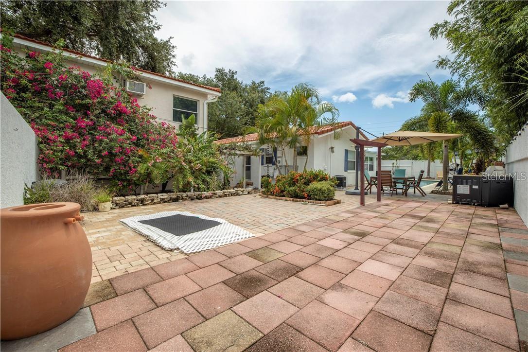 2200 2ND St ST PETERSBURG, FL 33704