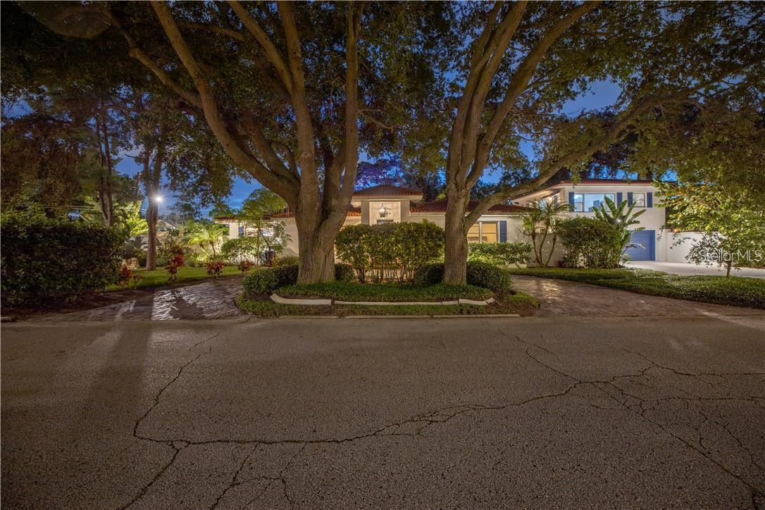 2200 2ND St ST PETERSBURG, FL 33704