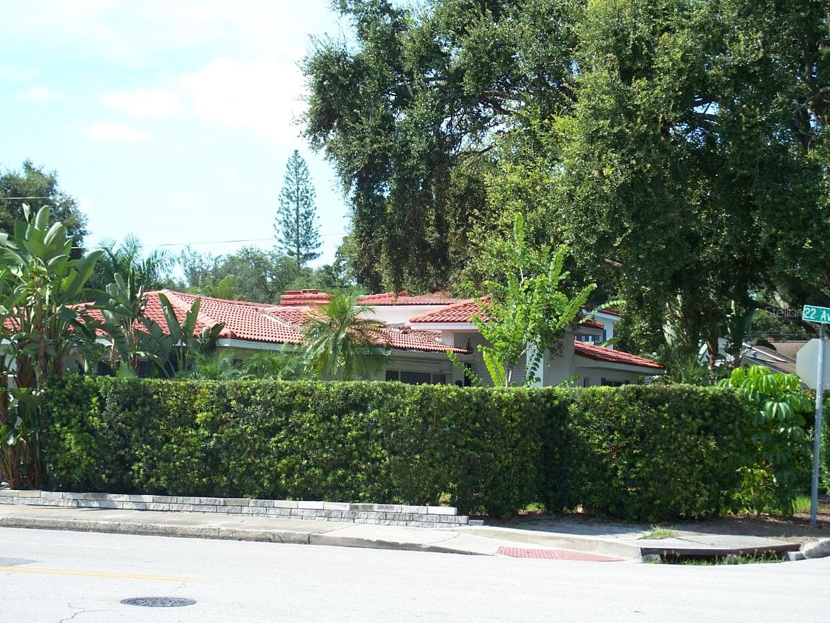 2200 2ND St ST PETERSBURG, FL 33704