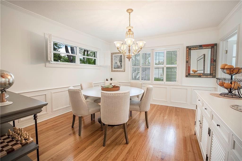 2200 2ND St ST PETERSBURG, FL 33704