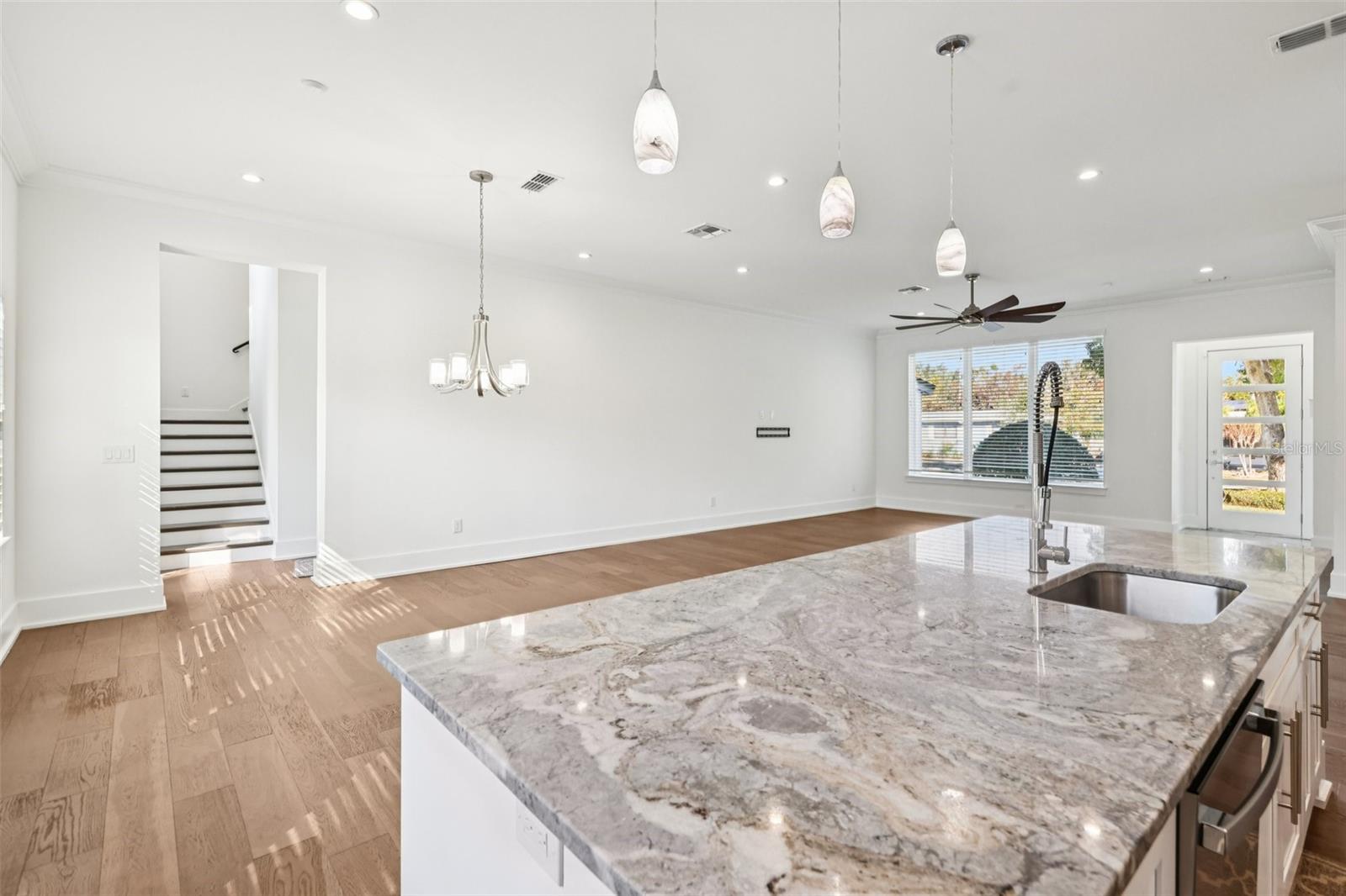 2924 HUNTINGTON St ORLANDO, FL 32803