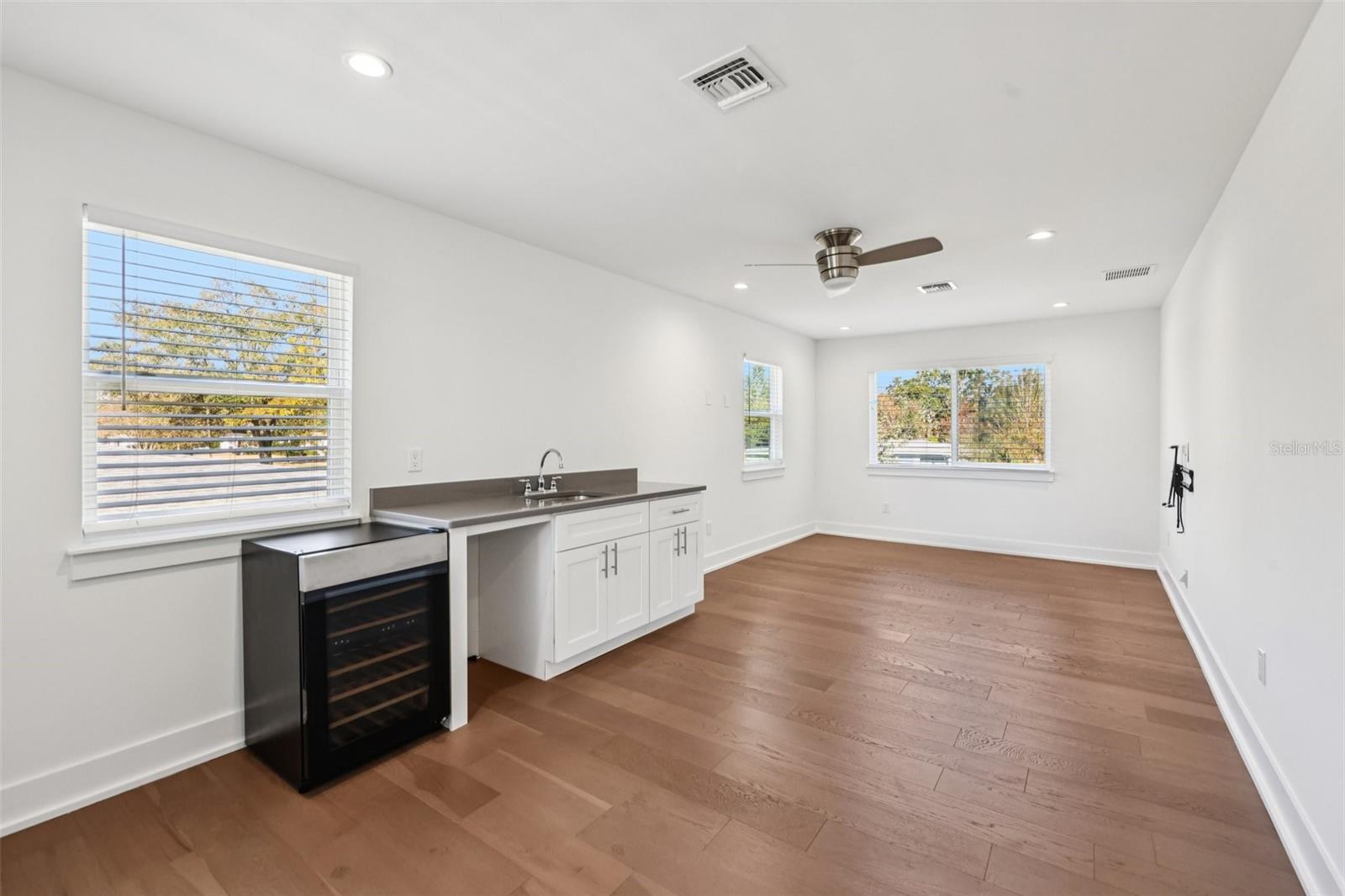 2924 HUNTINGTON St ORLANDO, FL 32803