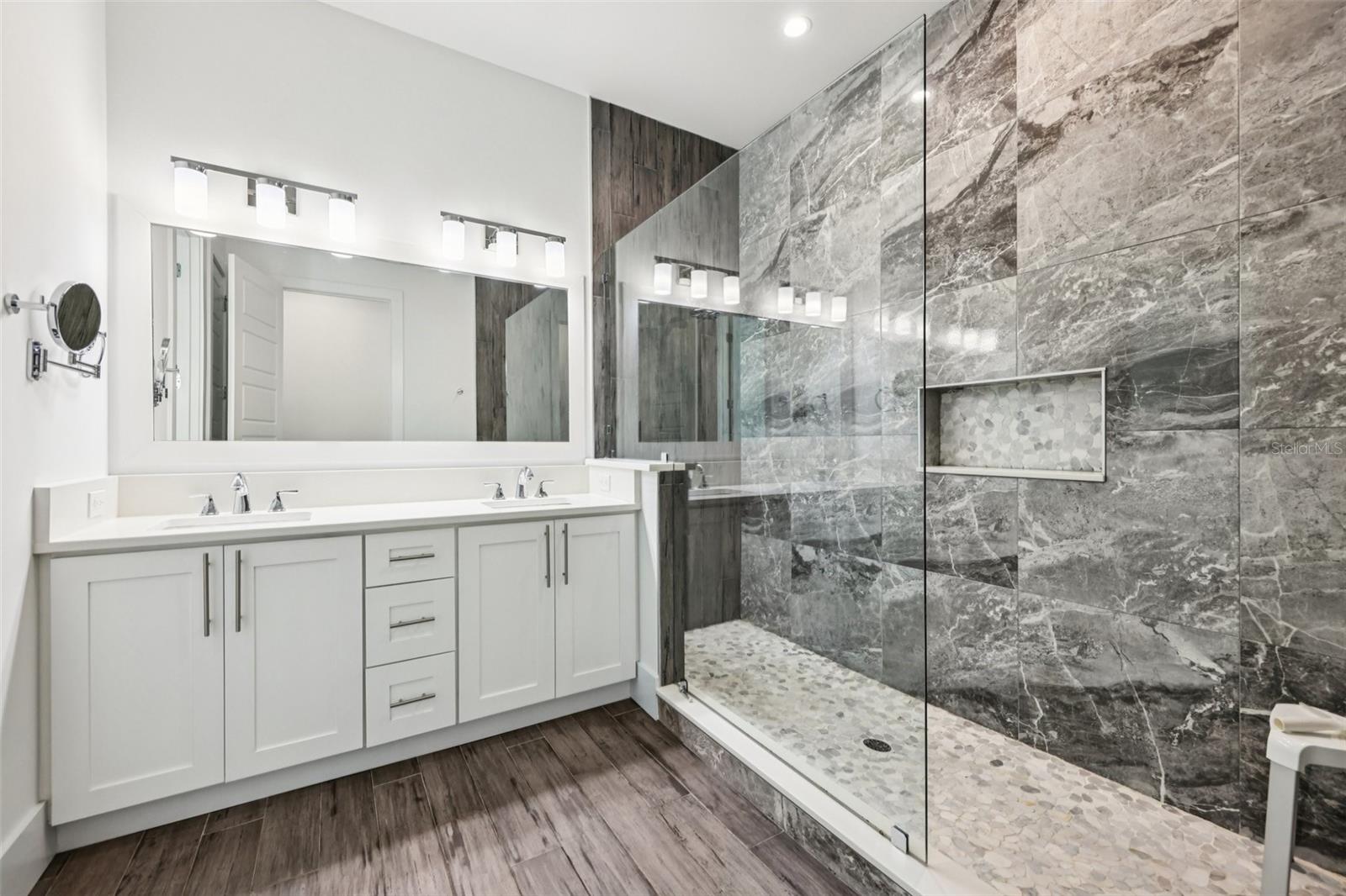 2924 HUNTINGTON St ORLANDO, FL 32803