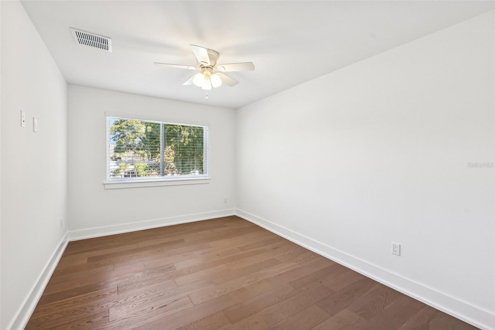 2924 HUNTINGTON St ORLANDO, FL 32803