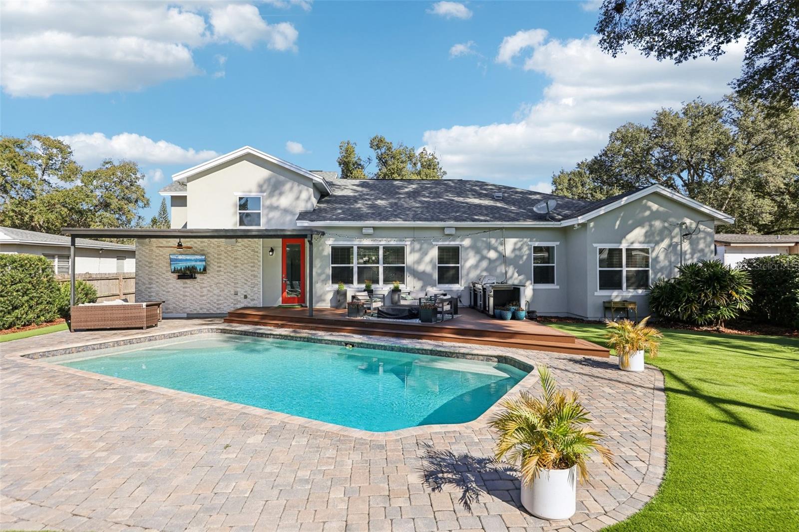 2924 HUNTINGTON St ORLANDO, FL 32803