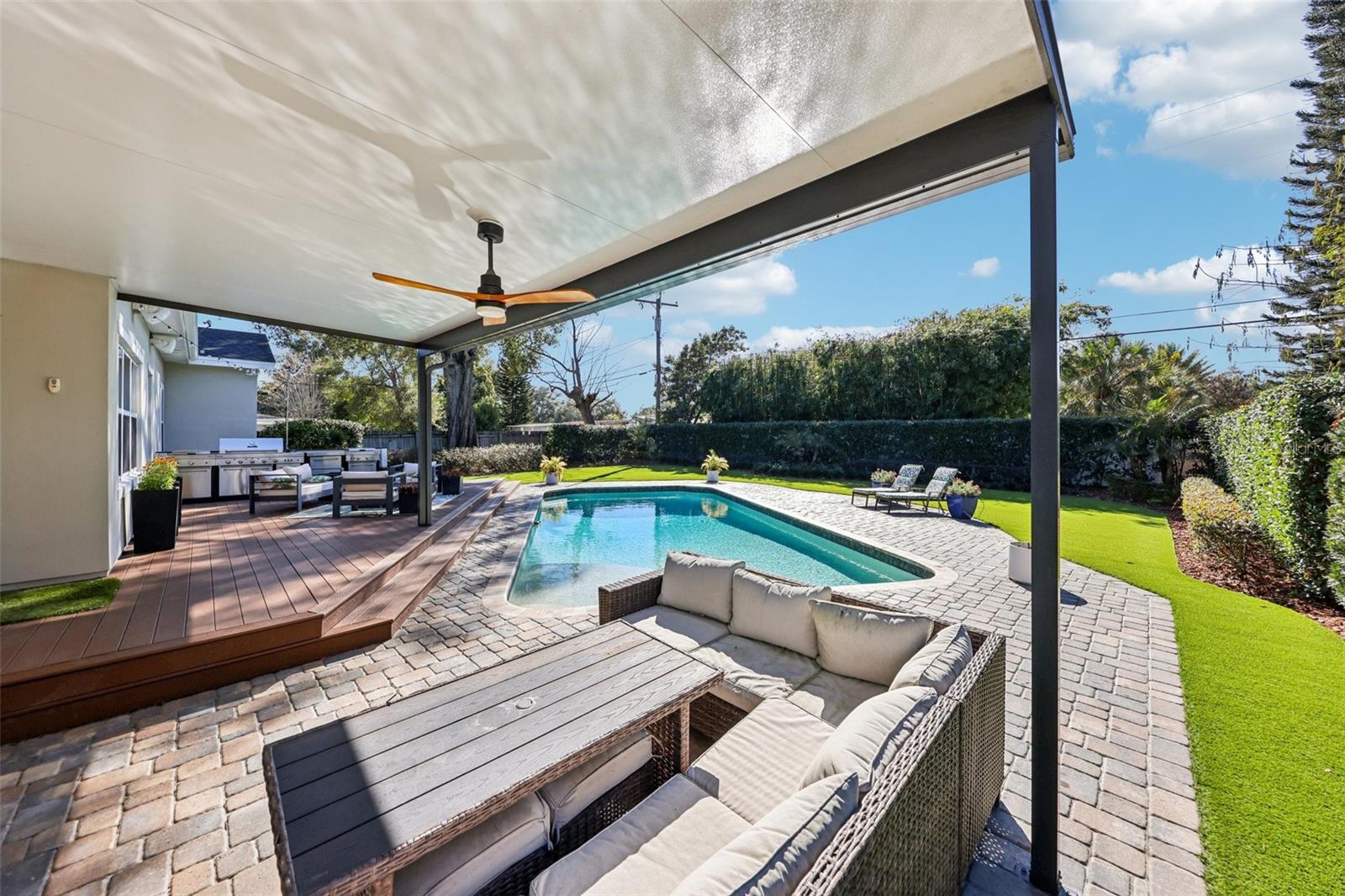 2924 HUNTINGTON St ORLANDO, FL 32803