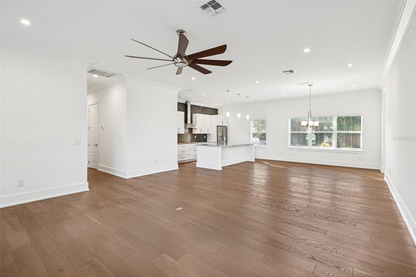 2924 HUNTINGTON St ORLANDO, FL 32803