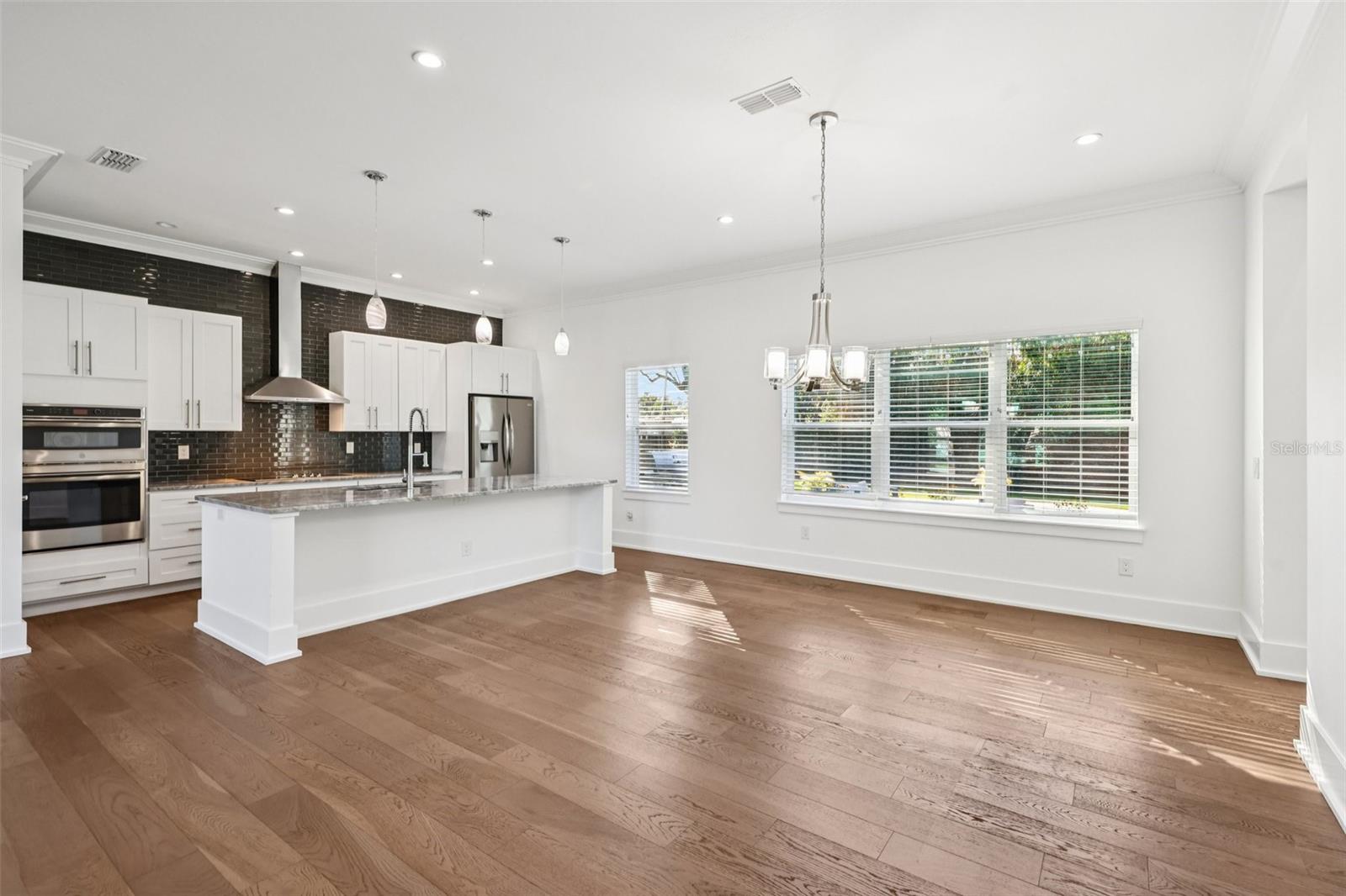 2924 HUNTINGTON St ORLANDO, FL 32803