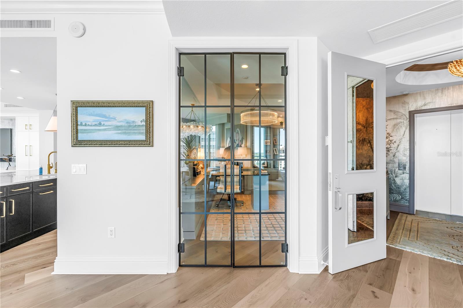 180 Bch Dr #1401 ST PETERSBURG, FL 33701