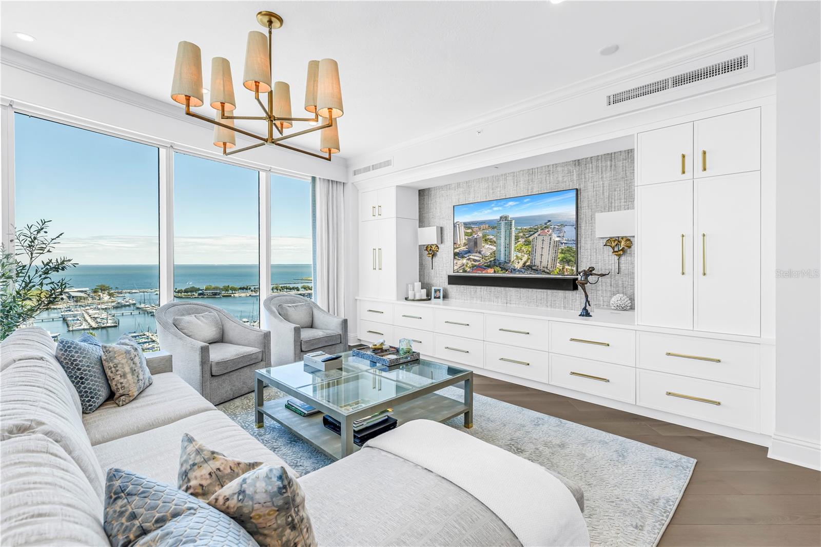 180 Bch Dr #1401 ST PETERSBURG, FL 33701