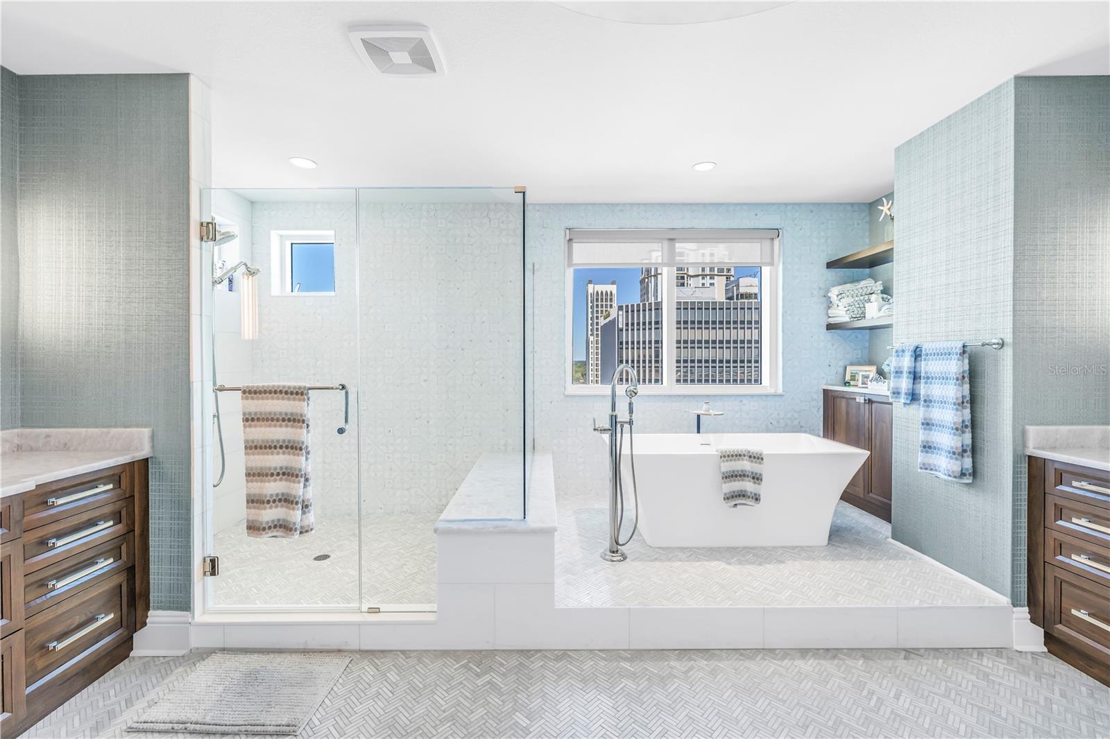 180 Bch Dr #1401 ST PETERSBURG, FL 33701