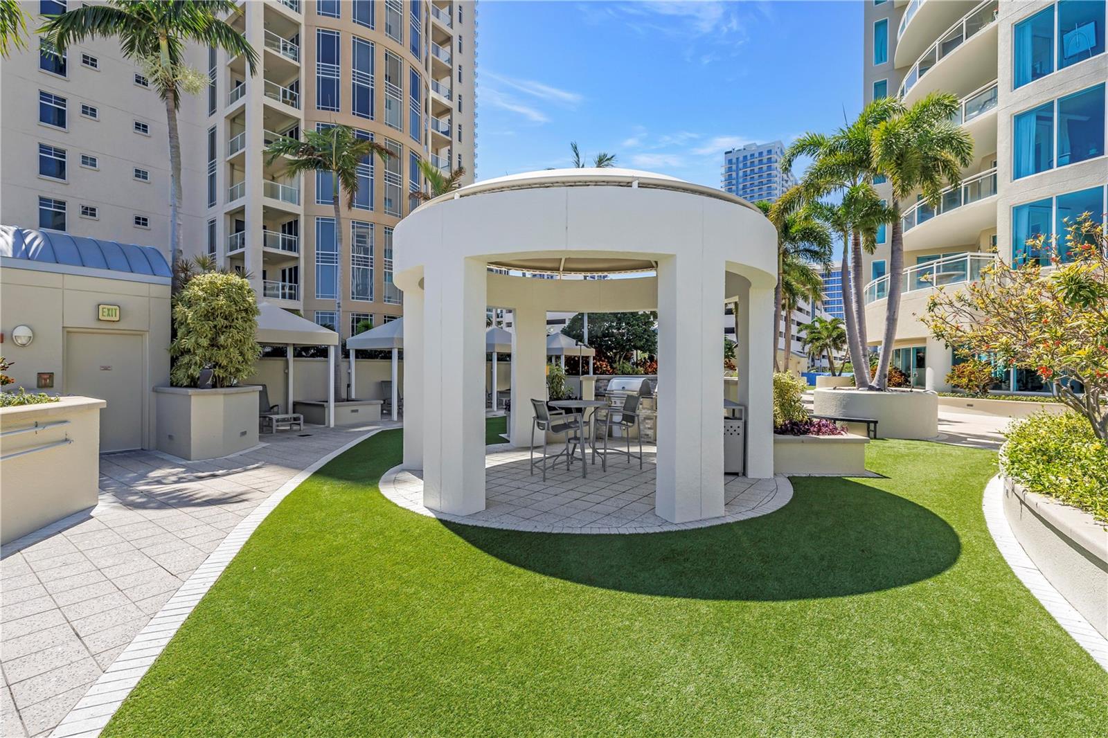 180 Bch Dr #1401 ST PETERSBURG, FL 33701