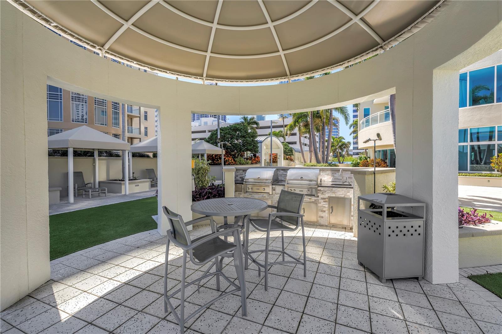 180 Bch Dr #1401 ST PETERSBURG, FL 33701