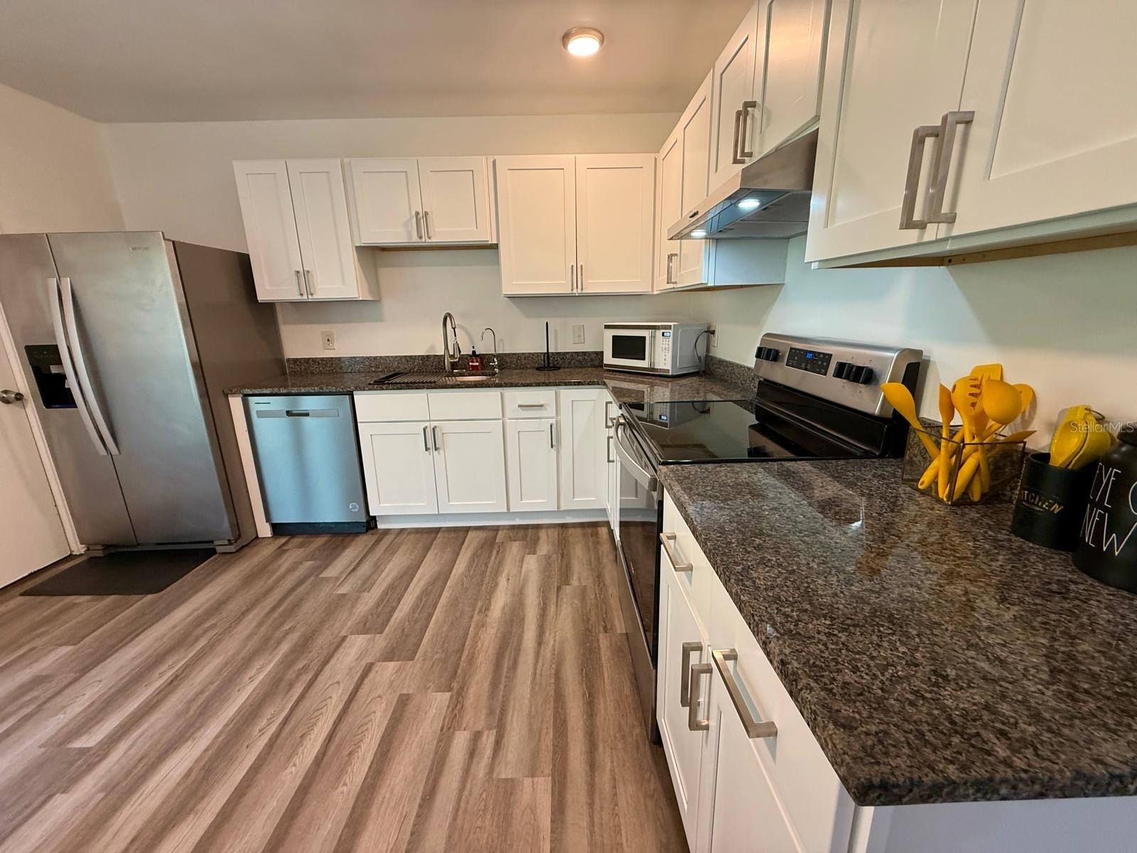 8061 PUFFIN Dr ORLANDO, FL 32825