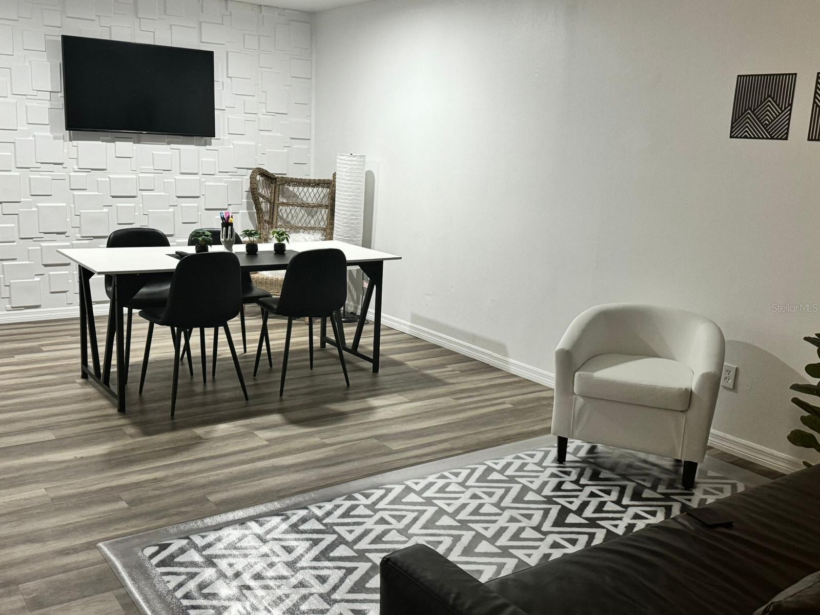 8061 PUFFIN Dr ORLANDO, FL 32825