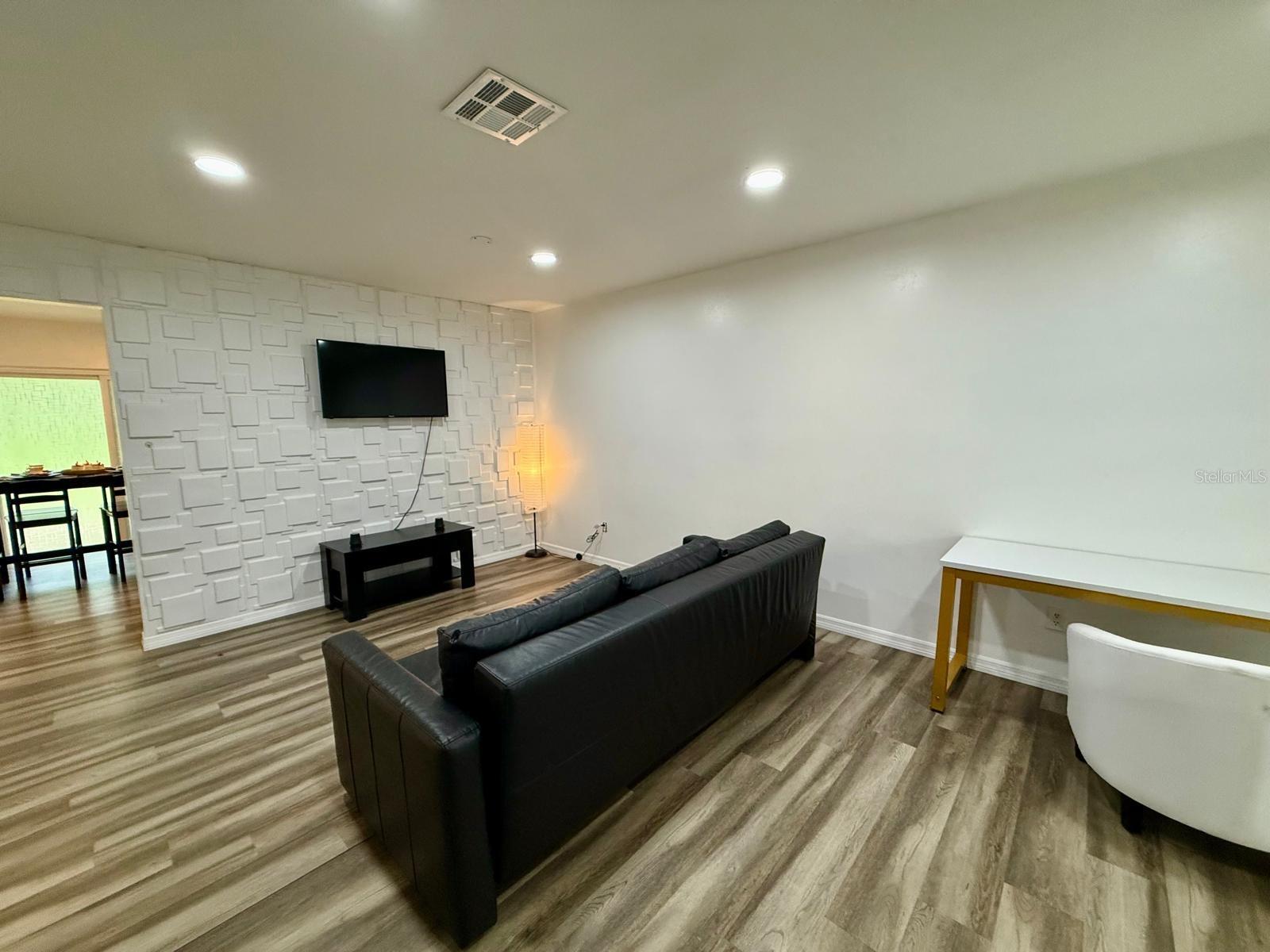 8061 PUFFIN Dr ORLANDO, FL 32825