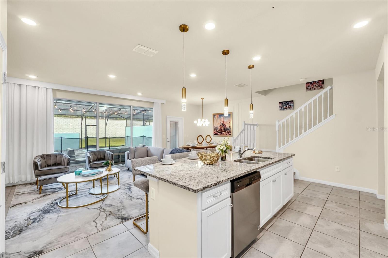830 PARADISE Dr DAVENPORT, FL 33897
