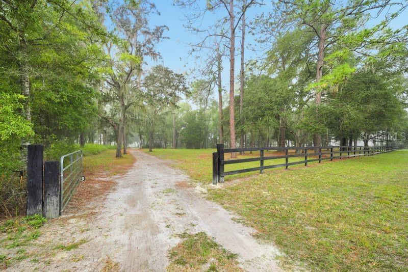 16180 SW 36TH St OCALA, FL 34481