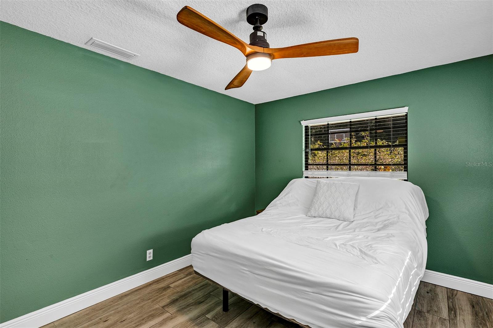 5520 NE 2ND Ln OCALA, FL 34470