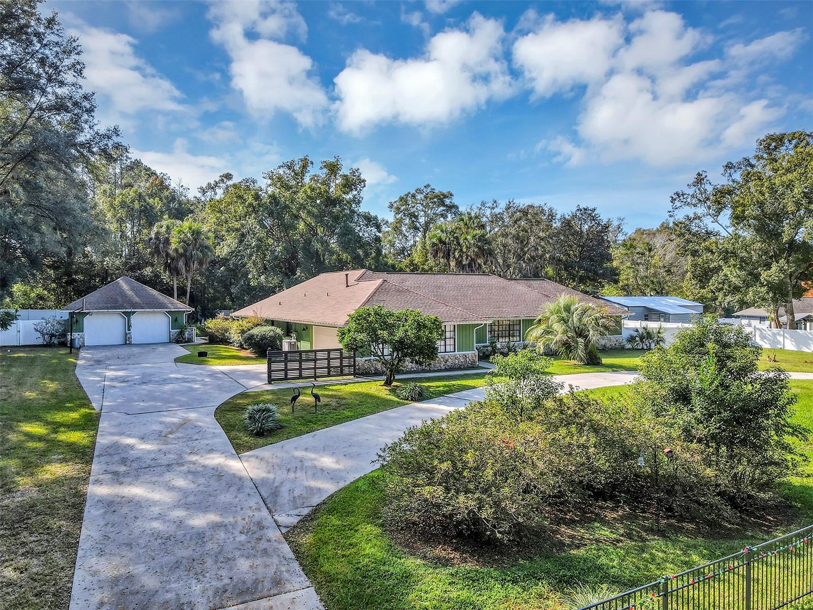 5520 NE 2ND Ln OCALA, FL 34470