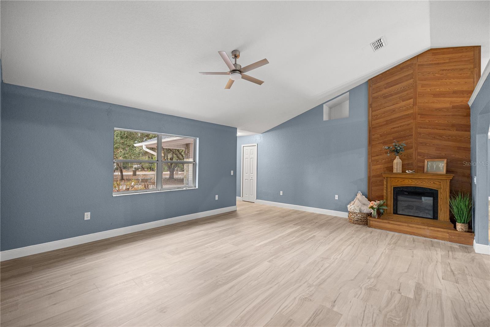 5145 SE 189TH Ter OCKLAWAHA, FL 32179