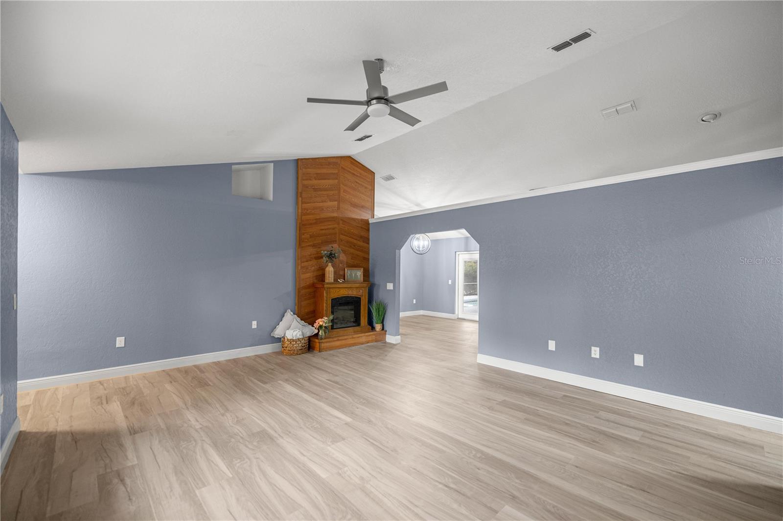 5145 SE 189TH Ter OCKLAWAHA, FL 32179