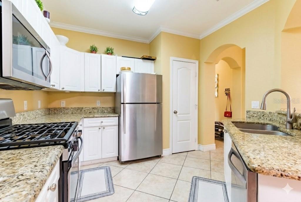 2724 VIA MURANO #639 CLEARWATER, FL 33764