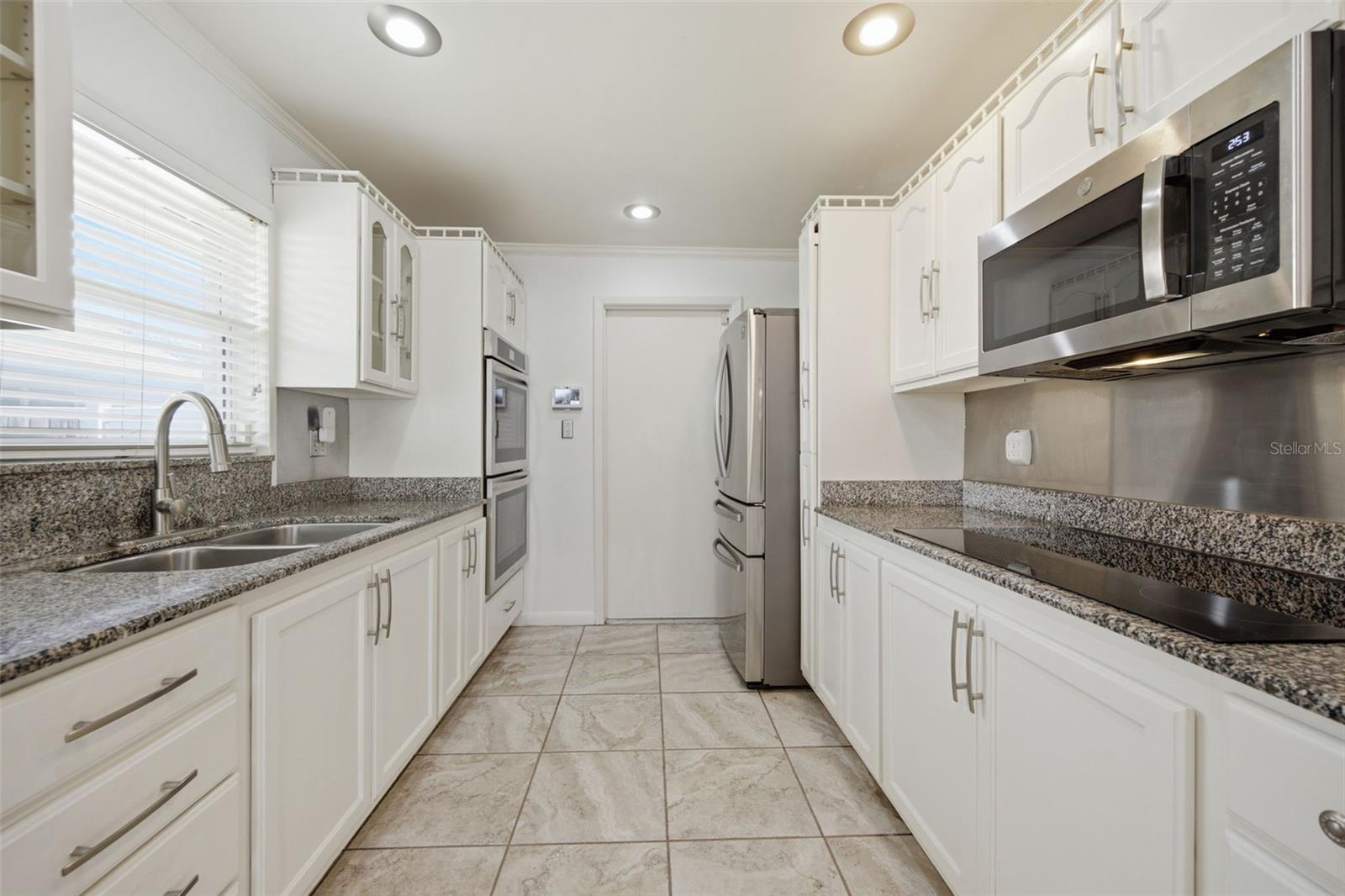 5113 PENNSBURY Dr TAMPA, FL 33624