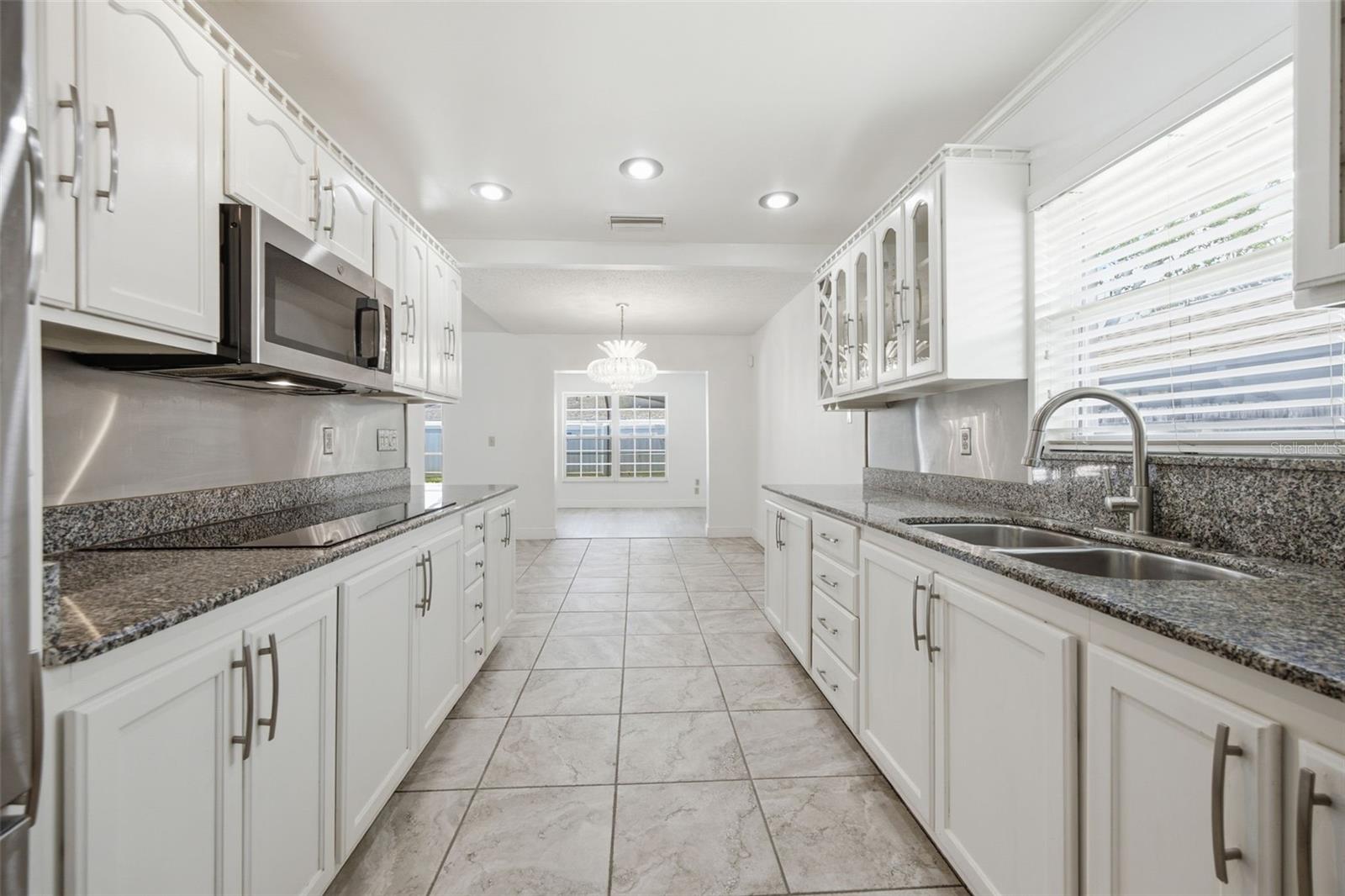 5113 PENNSBURY Dr TAMPA, FL 33624
