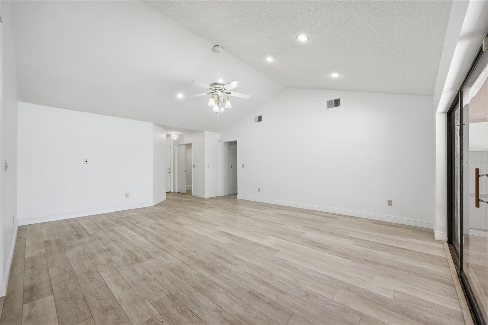 5113 PENNSBURY Dr TAMPA, FL 33624