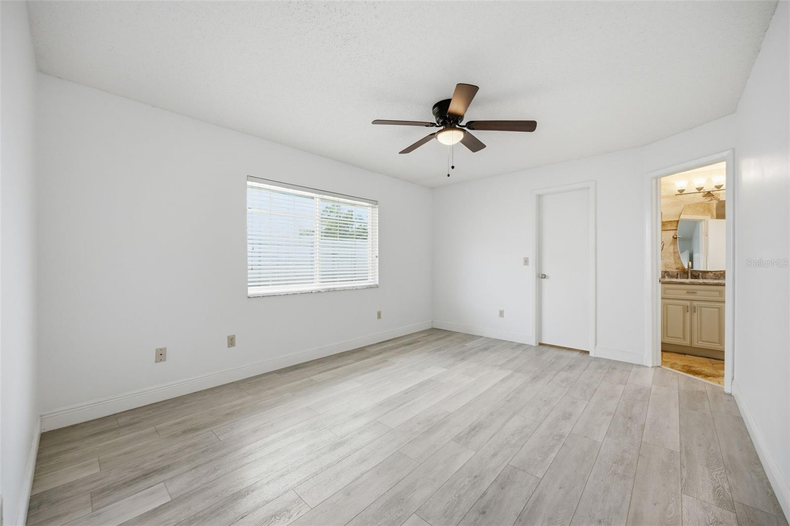 5113 PENNSBURY Dr TAMPA, FL 33624
