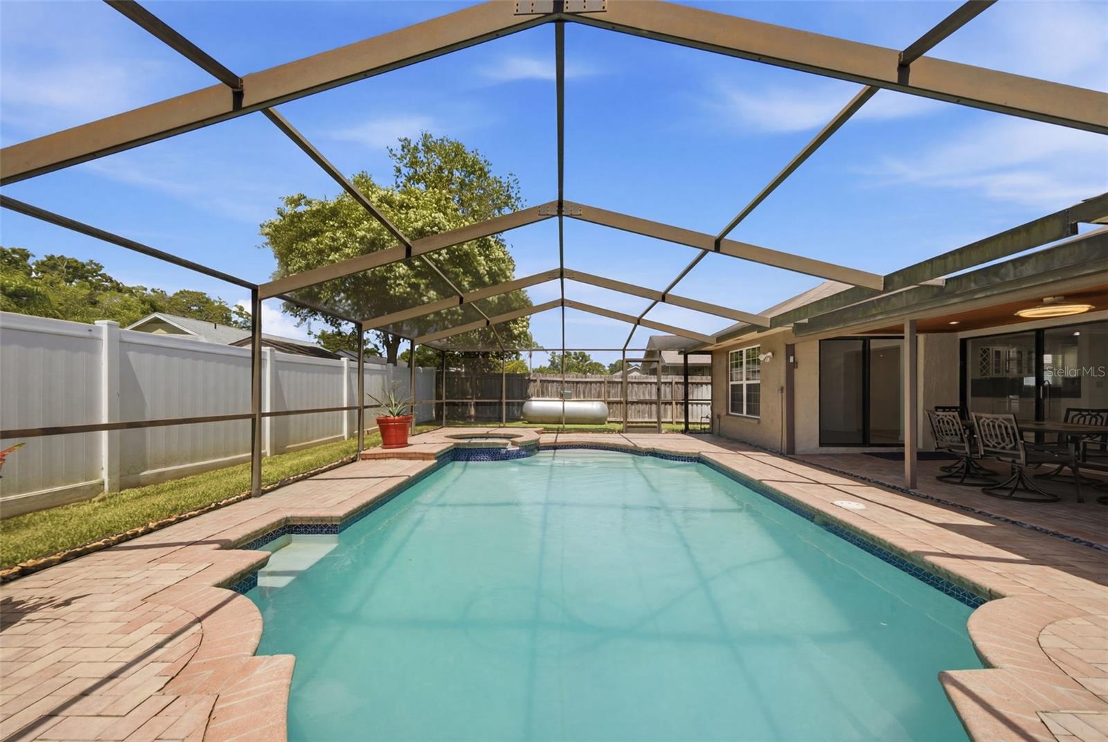 5113 PENNSBURY Dr TAMPA, FL 33624