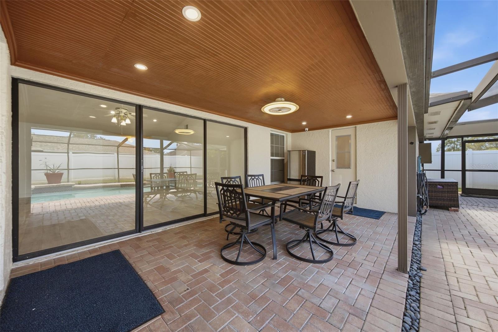 5113 PENNSBURY Dr TAMPA, FL 33624