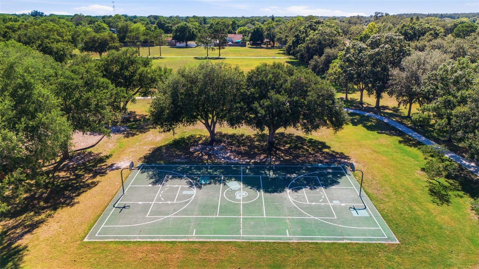 5113 PENNSBURY Dr TAMPA, FL 33624