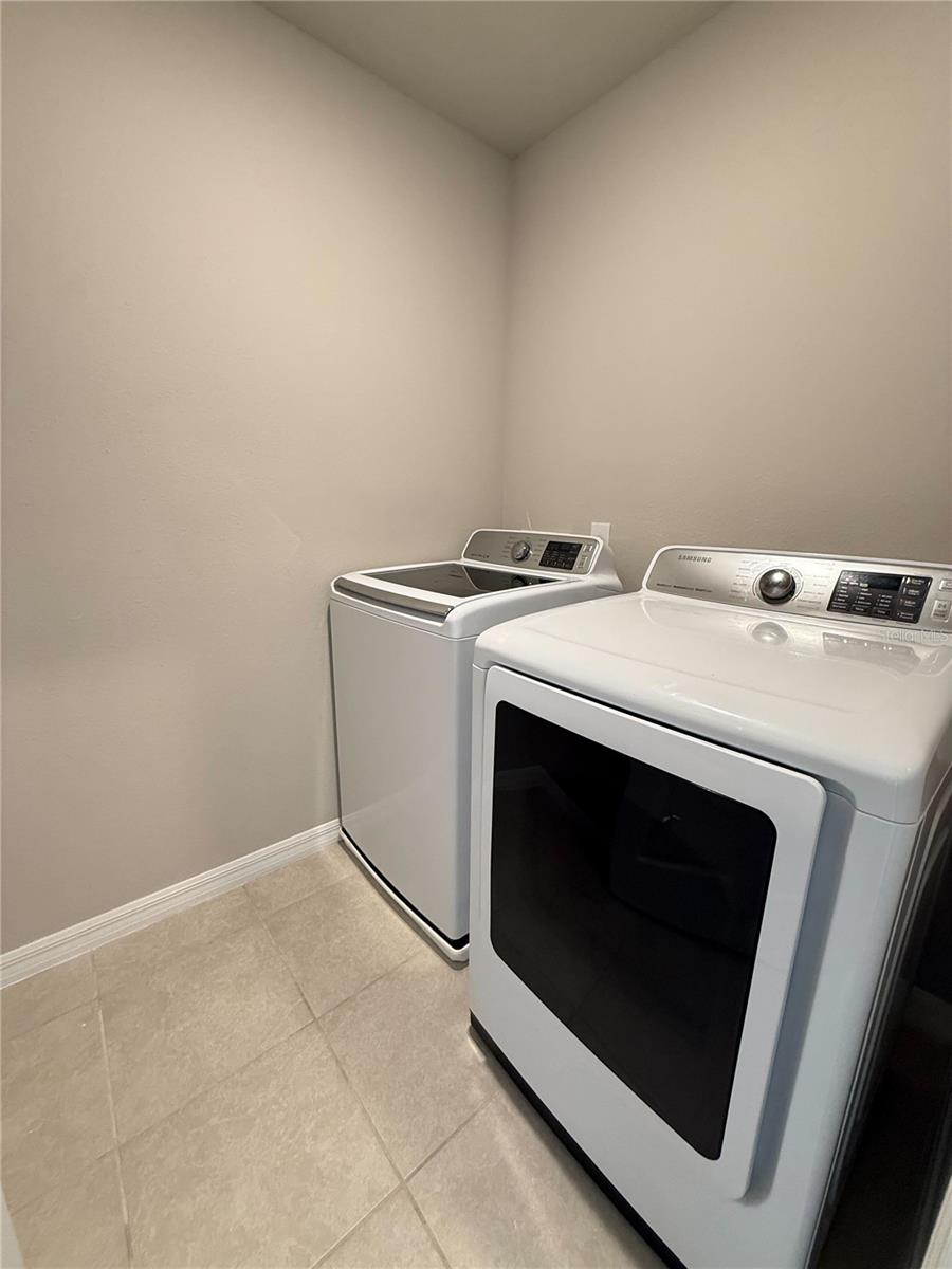 960 ROBIN HOLLY St OCOEE, FL 34761