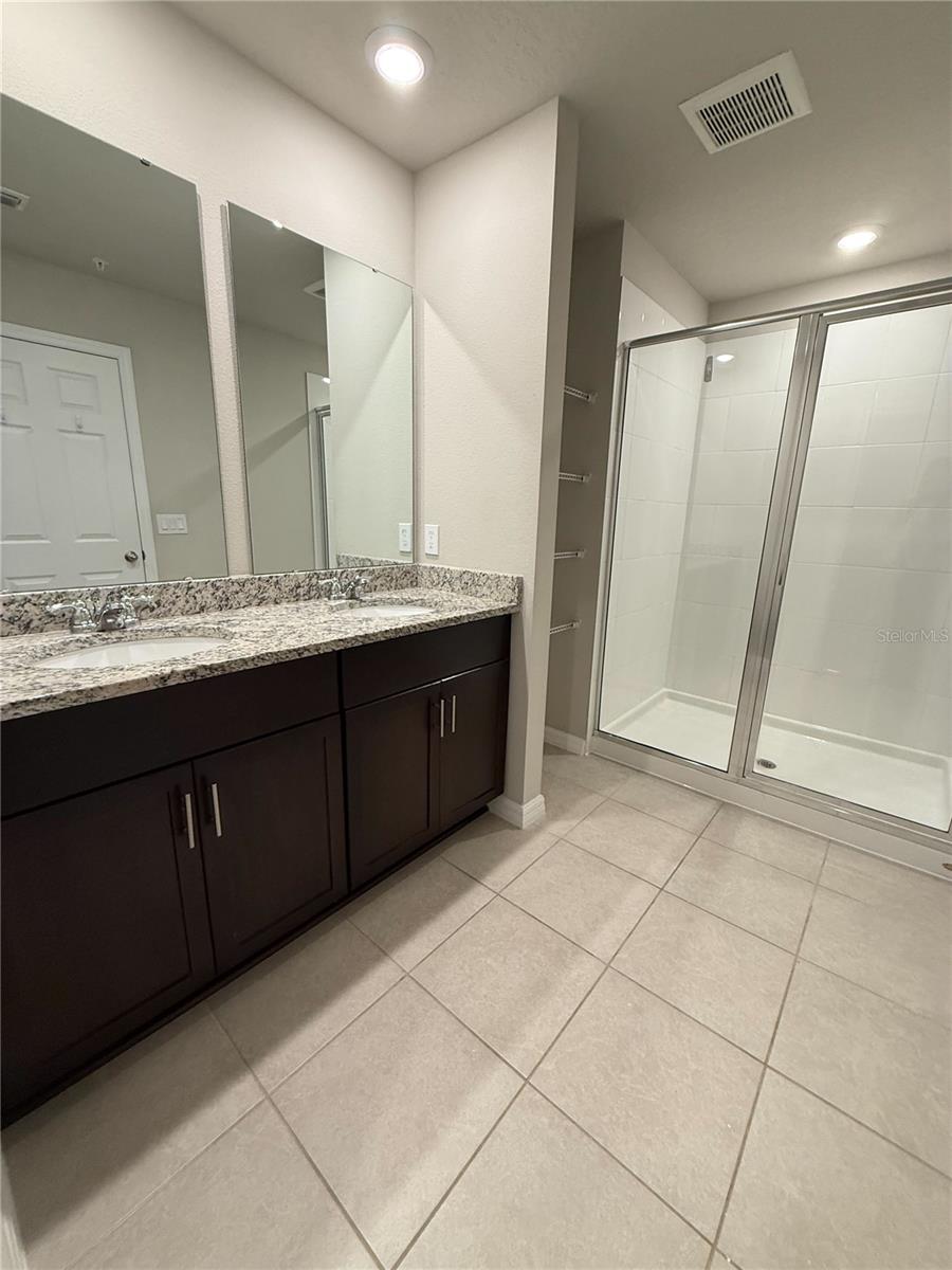 960 ROBIN HOLLY St OCOEE, FL 34761