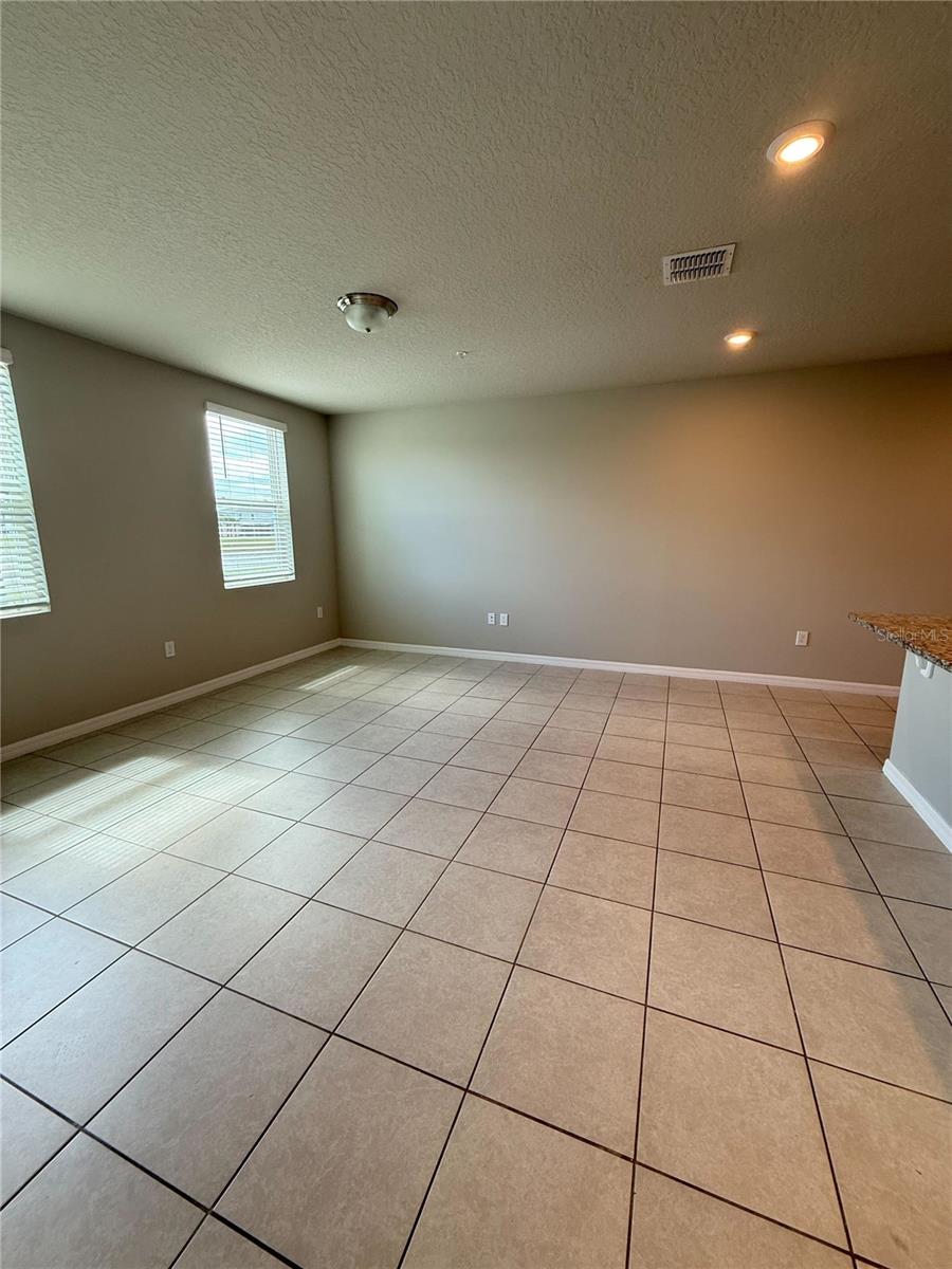 960 ROBIN HOLLY St OCOEE, FL 34761