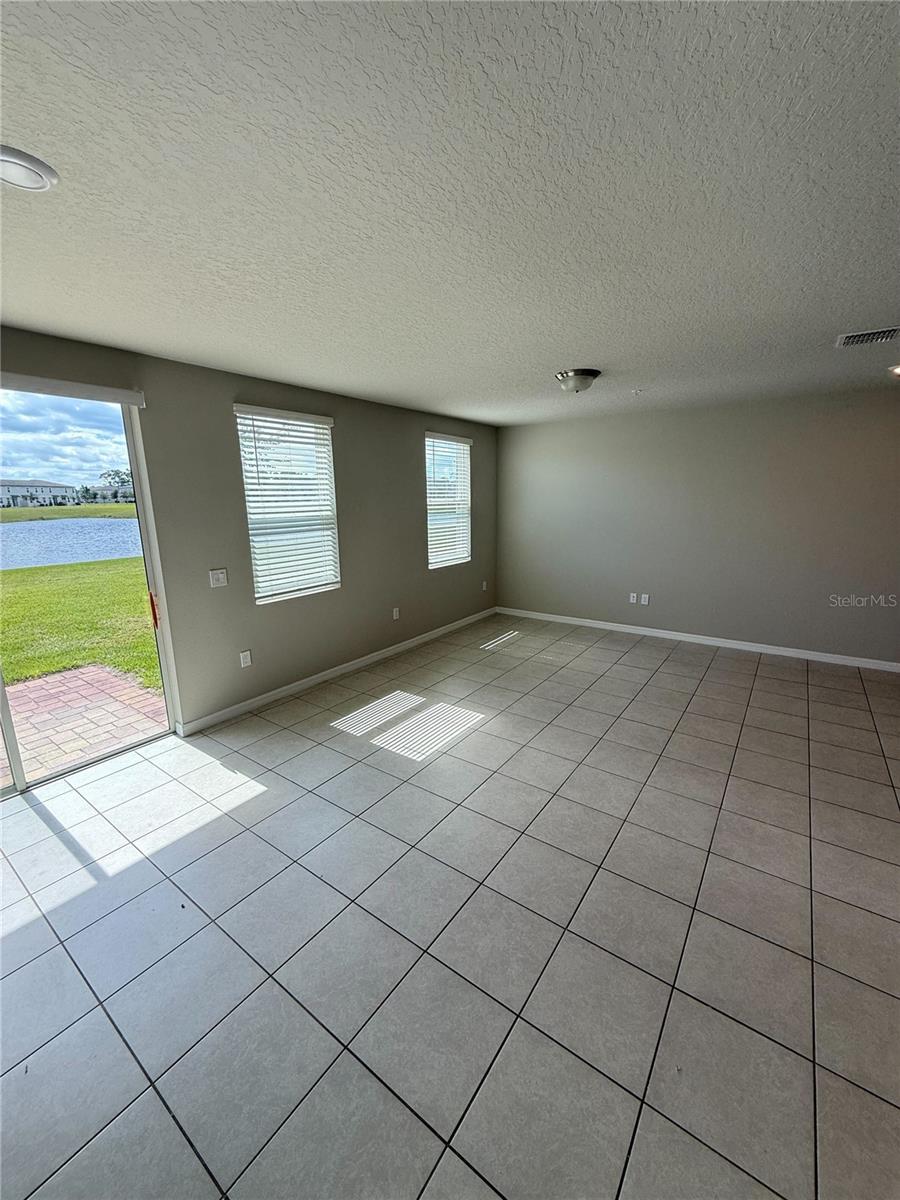 960 ROBIN HOLLY St OCOEE, FL 34761