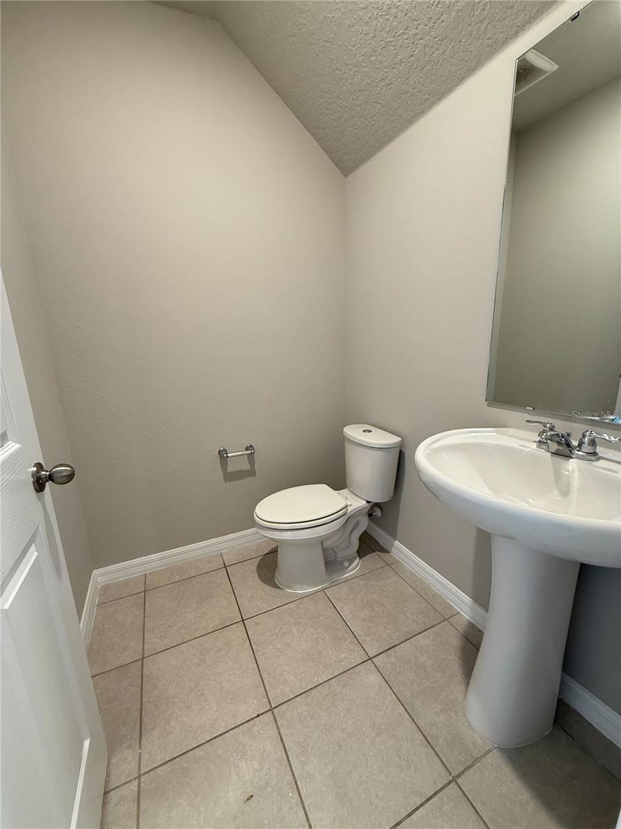 960 ROBIN HOLLY St OCOEE, FL 34761