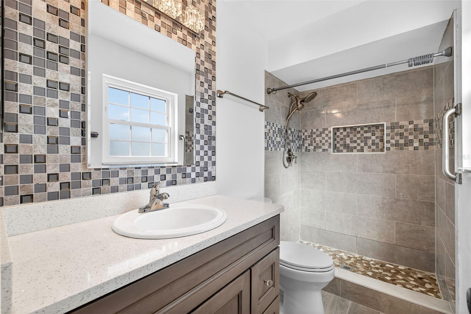 3247 KAYENTA Ct ORLANDO, FL 32829