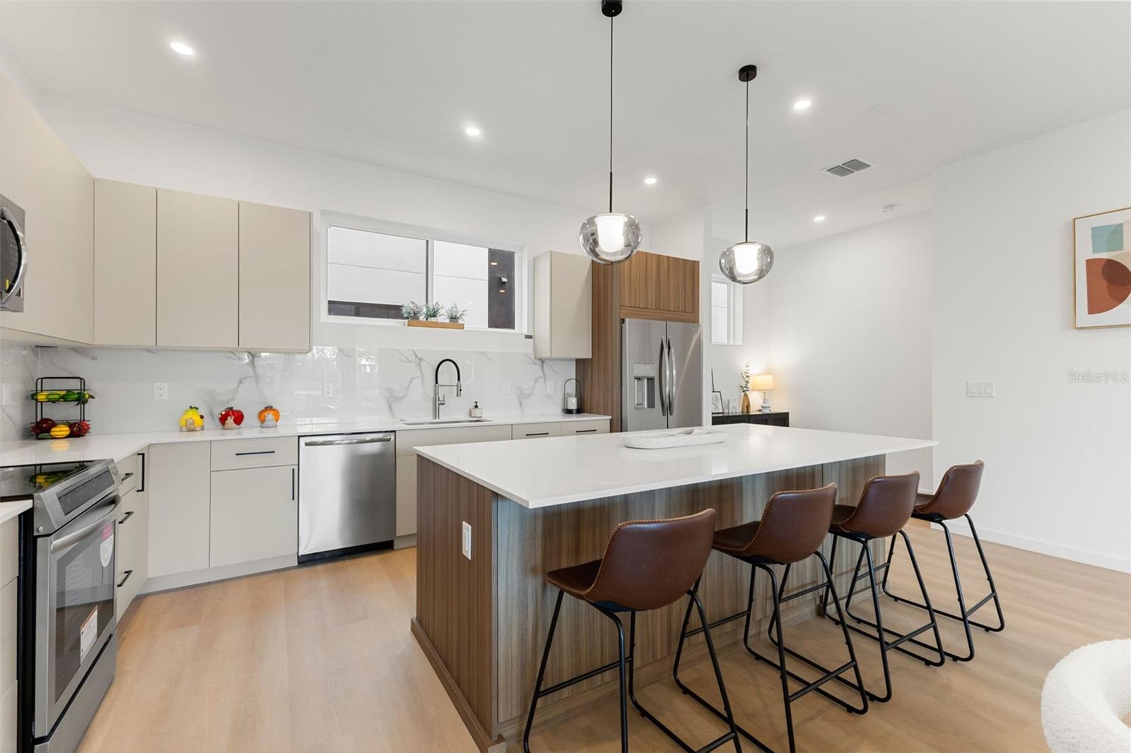 2108 4TH St ST PETERSBURG, FL 33705