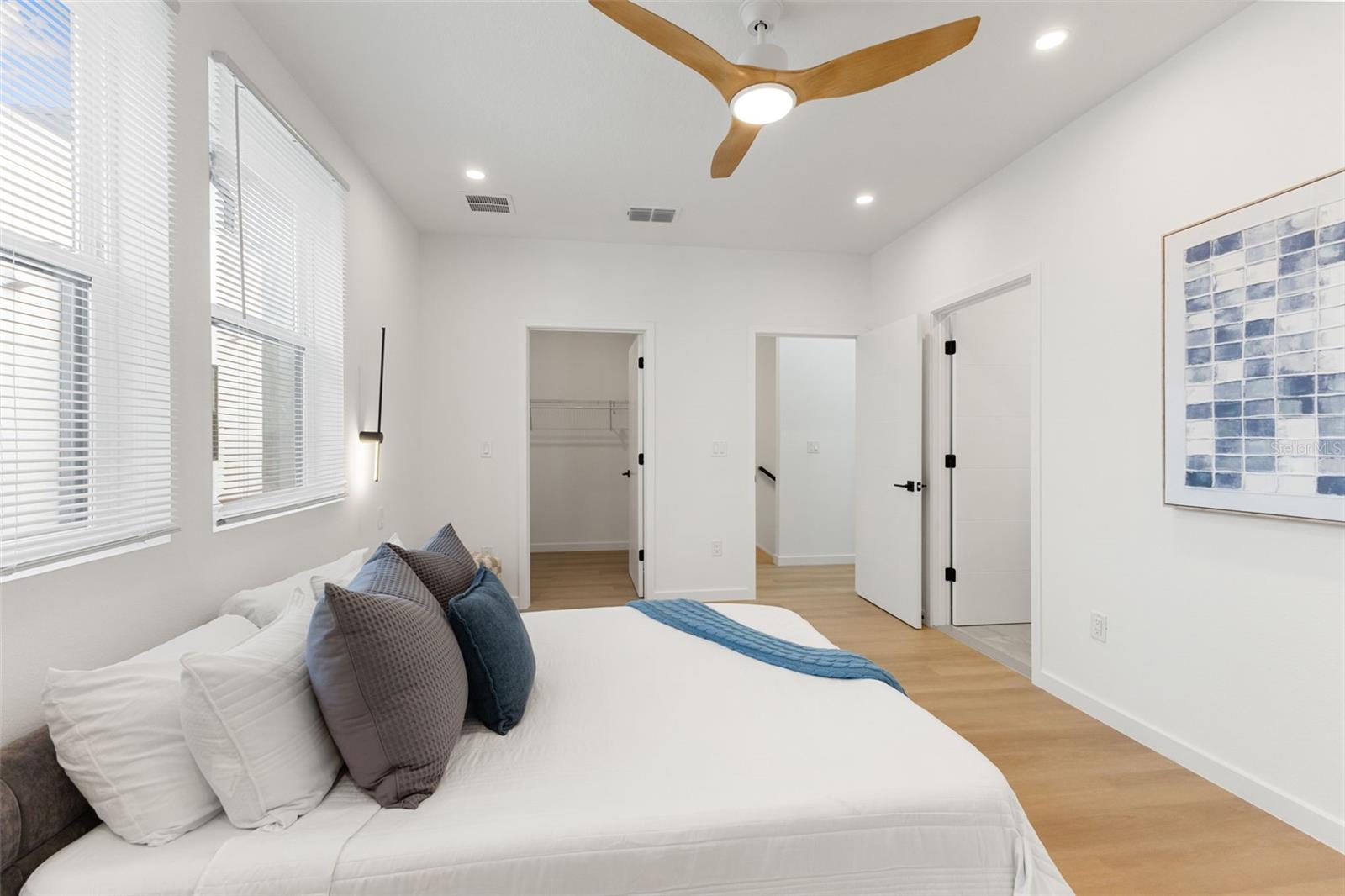 2108 4TH St ST PETERSBURG, FL 33705