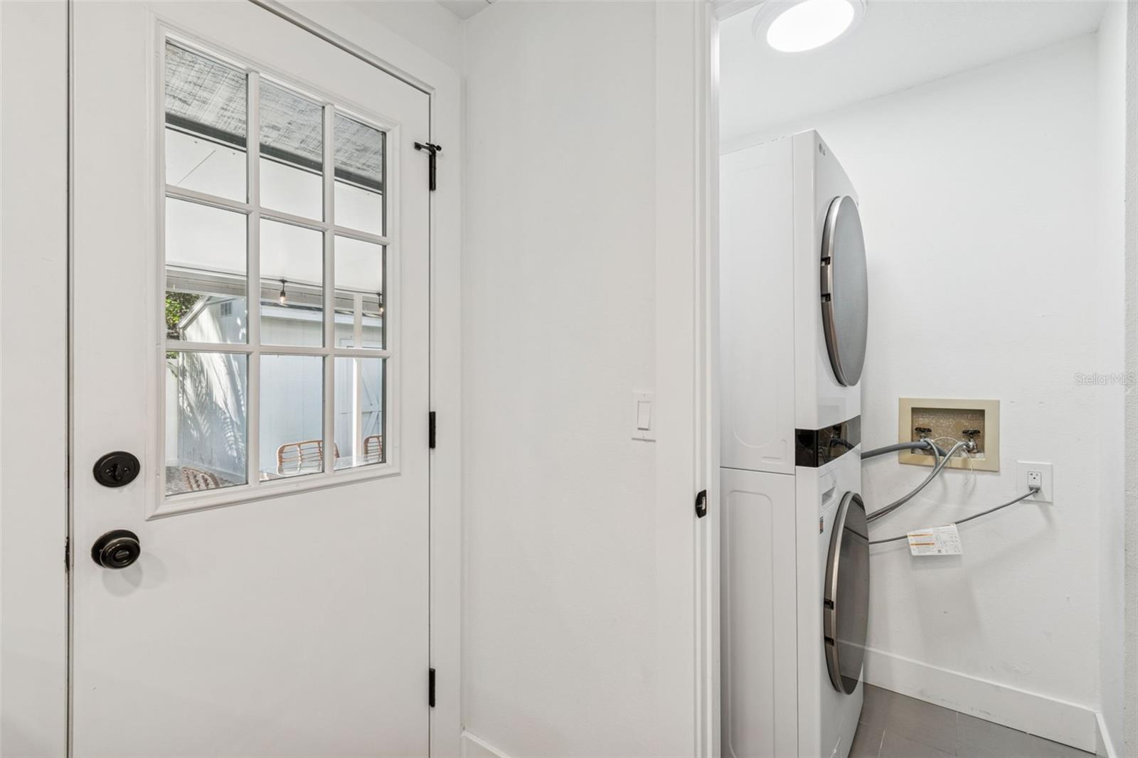 3216 W OAKELLAR Ave TAMPA, FL 33611