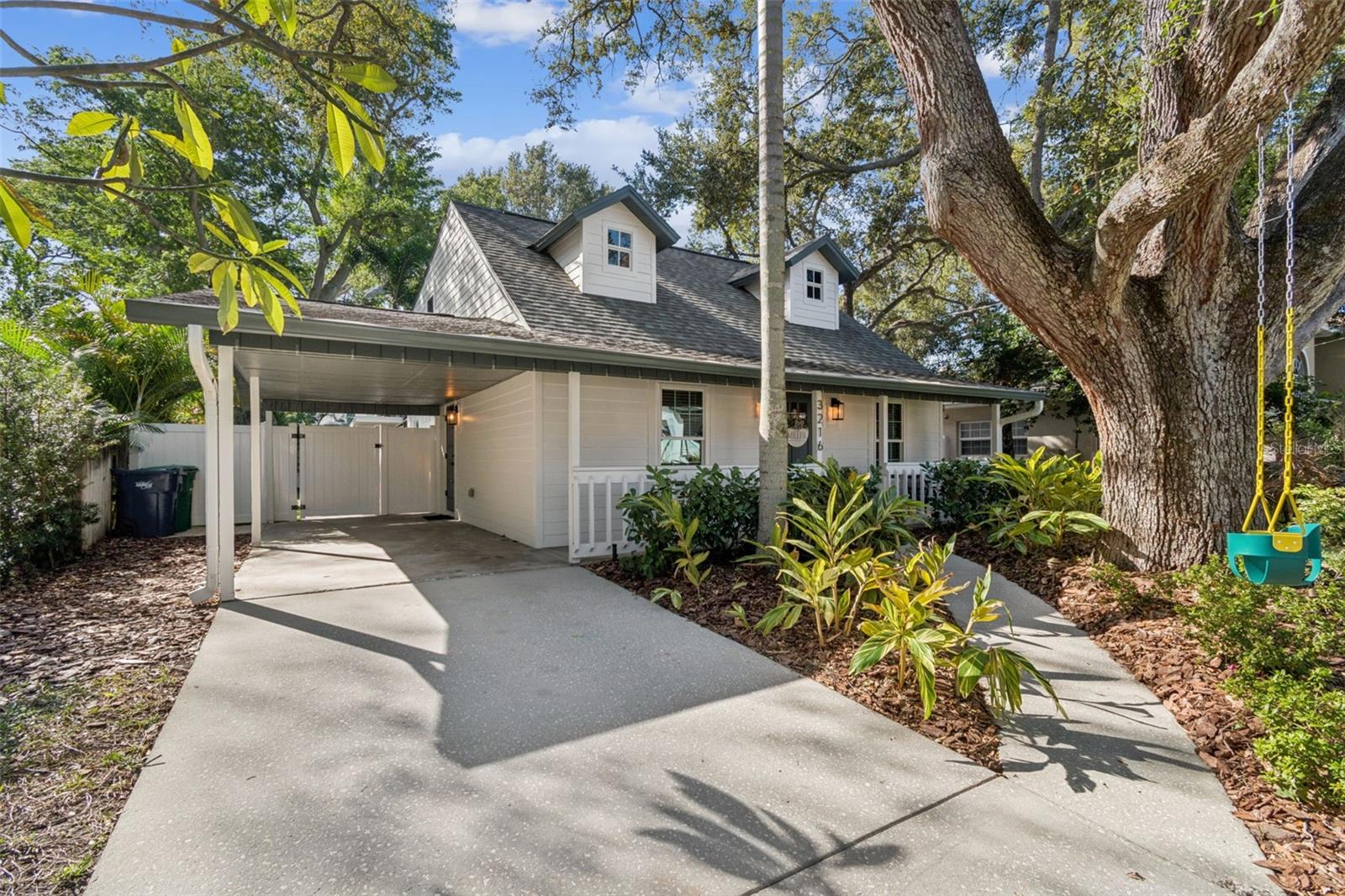 3216 W OAKELLAR Ave TAMPA, FL 33611