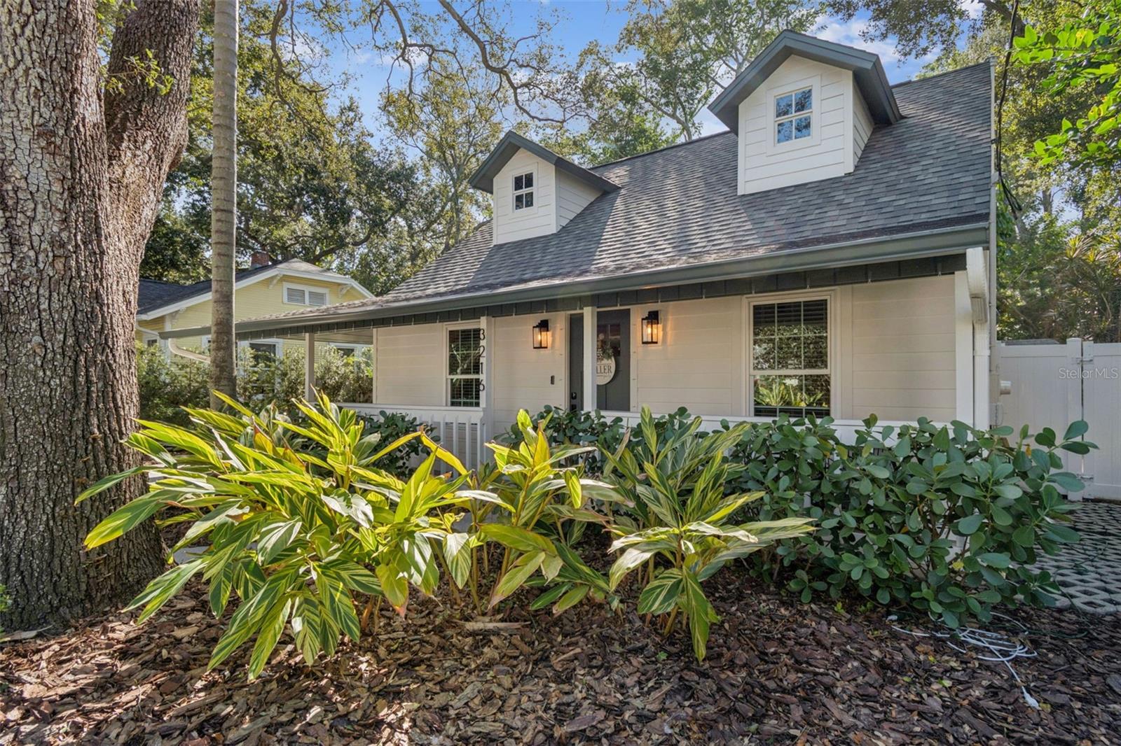 3216 W OAKELLAR Ave TAMPA, FL 33611