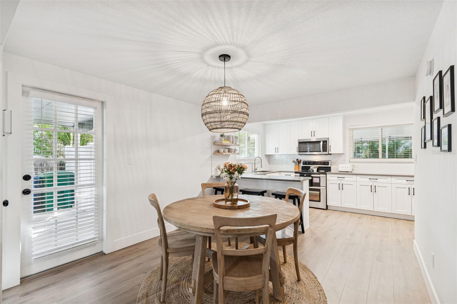 3216 W OAKELLAR Ave TAMPA, FL 33611