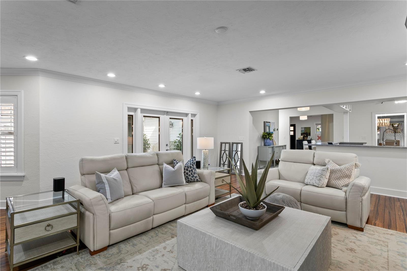 416 19TH Ave ST PETERSBURG, FL 33704