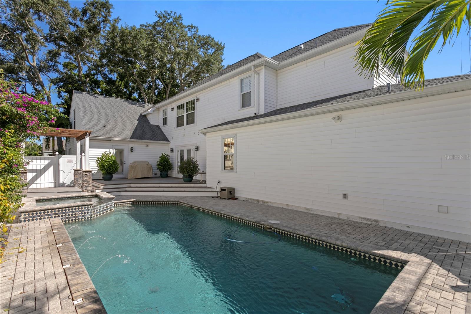 416 19TH Ave ST PETERSBURG, FL 33704