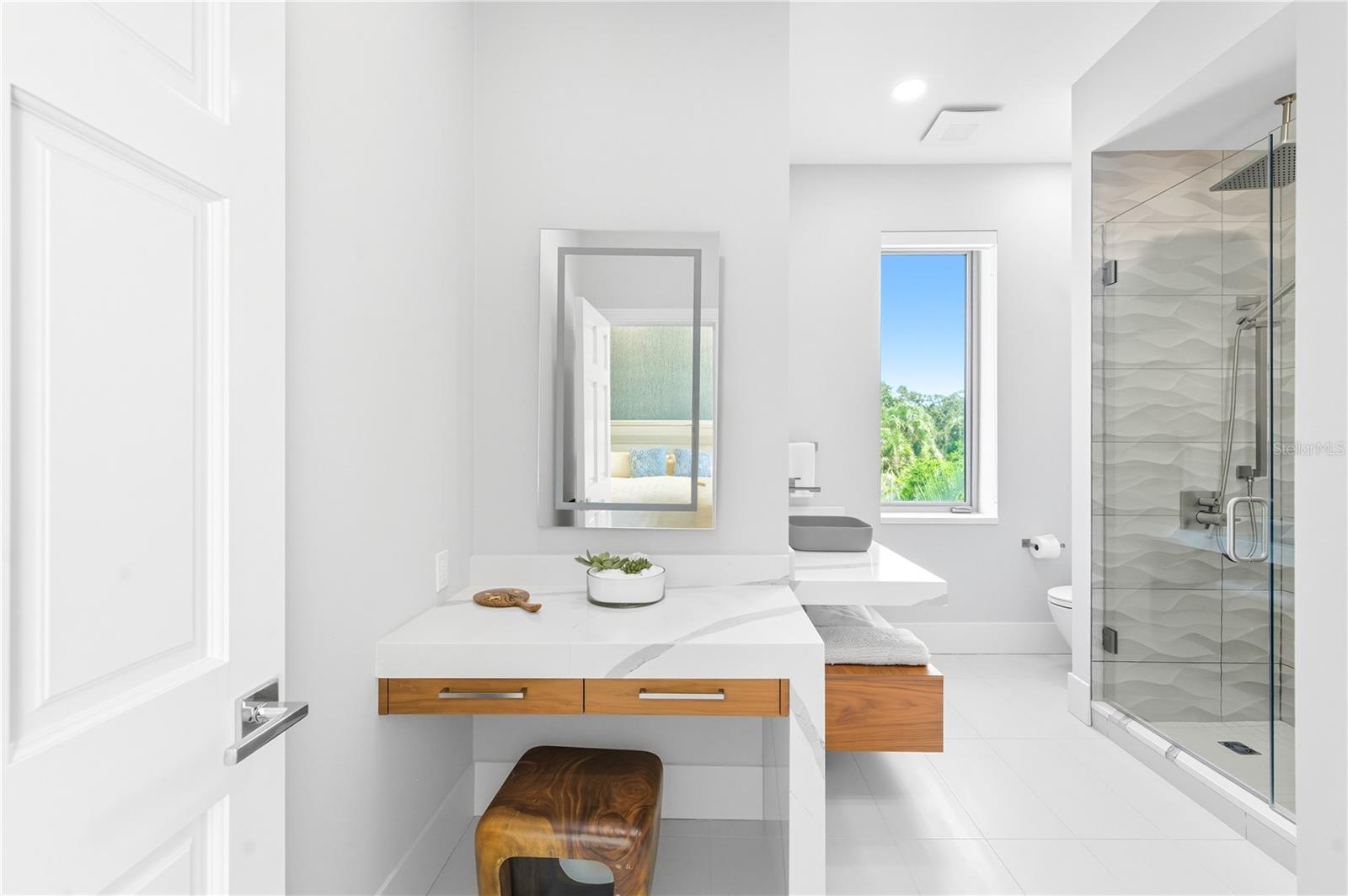 3315 BAY Shr Rd SARASOTA, FL 34234