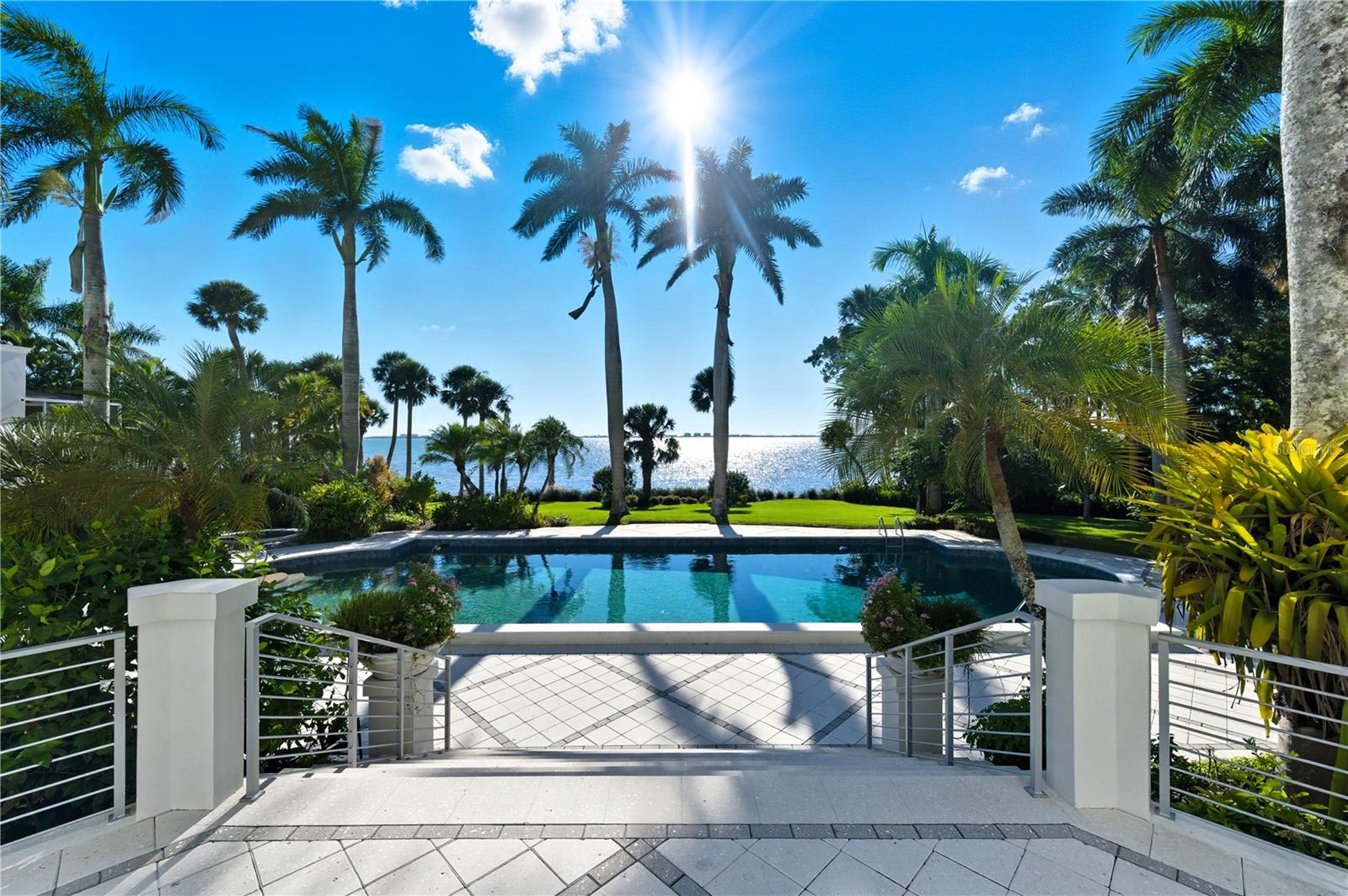 3315 BAY Shr Rd SARASOTA, FL 34234